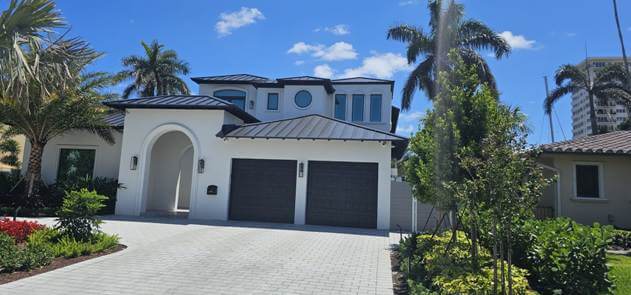 Finished residential metal roof in Plantation